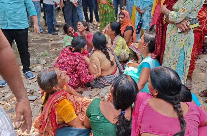 शीतला मंदिर में मातम: भीड़ बनी मौत का जाल, भगदड़ में 8 महिलाओं की दर्दनाक मौत