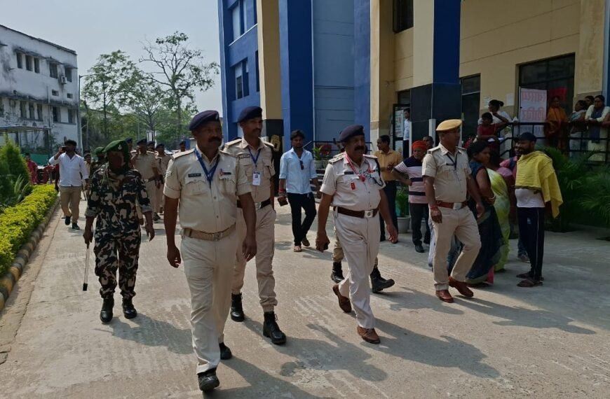 शीतला माता मंदिर में मौत का मंजर: भीड़ बेकाबू, 8 श्रद्धालुओं की गई जान, थानाध्यक्ष सस्पेंड