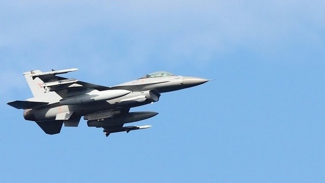 अब बिहार की सड़कों पर भी उतरेगा फाइटर जेट: नेपाल बॉर्डर के पास बनेंगे ‘हाईवे रनवे’, युद्ध में बढ़ेगी ताकत