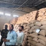 गोदाम में ‘गड़बड़ी’ की आशंका, एसडीओ के औचक निरीक्षण से मचा हड़कंप