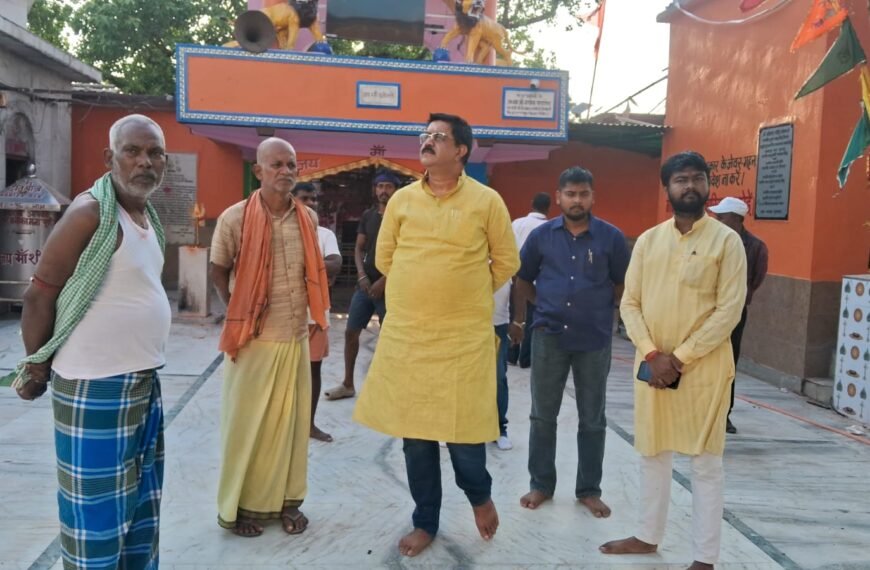 मघड़ा मंदिर हादसे पर सियासी तूफान: 8 महिलाओं की मौत के बाद जांच, मुआवजे और कार्रवाई पर उठे बड़े सवाल