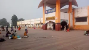 स्थानीय रेलवे स्टेशन को बनाया जा रहा है&hellip;