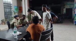 पटना में फिल्मी स्टाइल में बड़ी लूट: कस्टम&hellip;