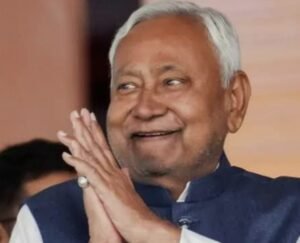 दिल्ली में शपथ, पटना में सत्ता परिवर्तन: नीतीश&hellip;