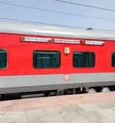 सप्तक्रांति पर सियासी संग्राम: दरभंगा तक विस्तार नहीं होने दूंगा, सांसद का बड़ा ऐलान