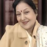 ज़माने भर को यूँ हैरत में डाल रख्खा है