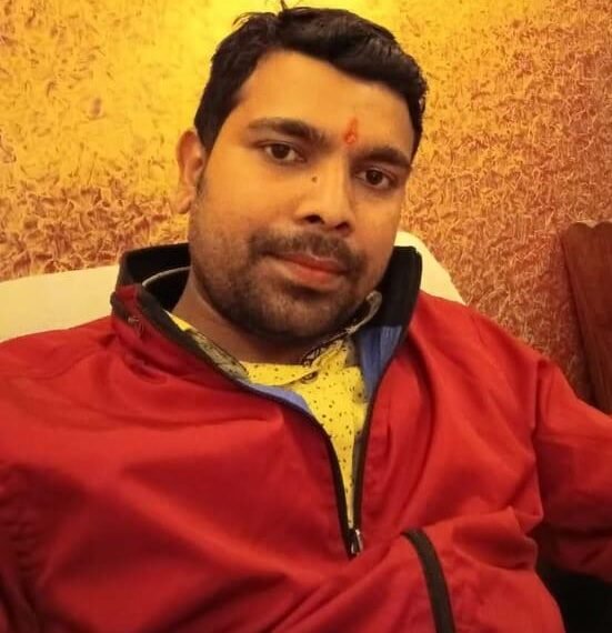 समस्तीपुर में भीषण सड़क हादसा: बाइक–पिकअप की टक्कर में युवक की मौत, गुस्साए लोगों ने किया सड़क जाम