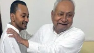 बिहार में सत्ता का महासंग्राम: CM बदलने की…