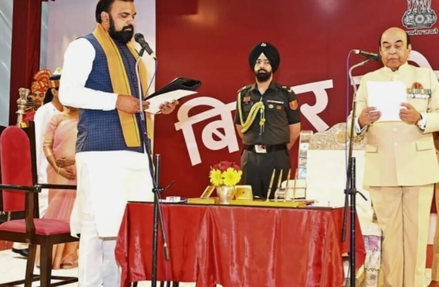 शपथ के तुरंत बाद घिरे नए सीएम, उच्चारण विवाद पर बिहार की सियासत में भूचाल