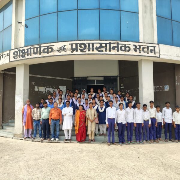 क्लास से निकल तकनीक की दुनिया में पहुंचे…