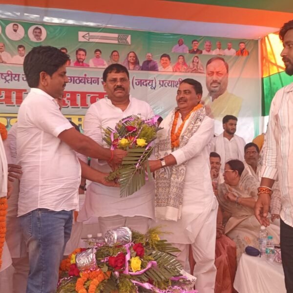 बक्सर की सियासत में RJD को बड़ा झटका:…