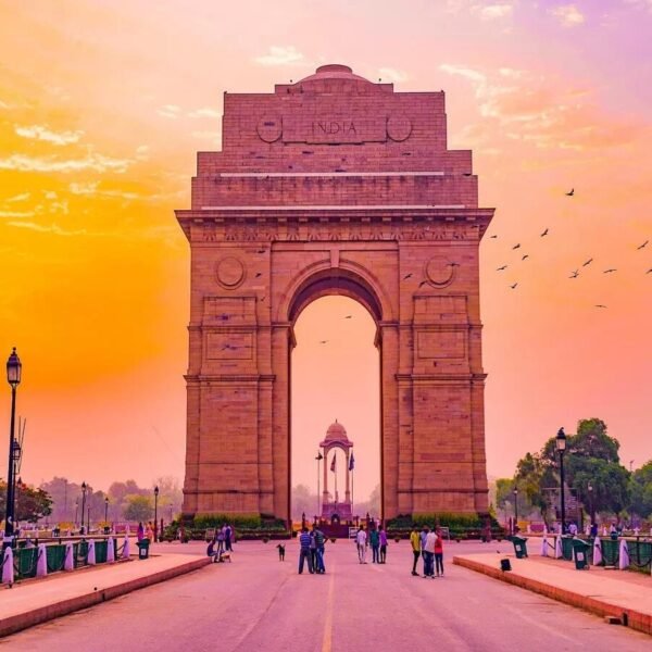 दिल्ली बनी तंदूर: 42°C पार पारा, लू नहीं…