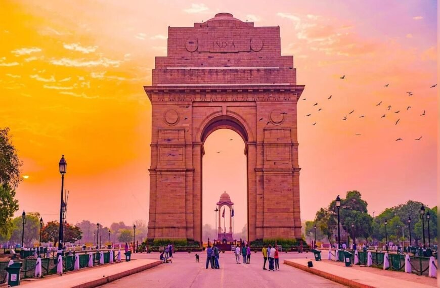 दिल्ली बनी तंदूर: 42°C पार पारा, लू नहीं फिर भी झुलसे लोग, अब 44°C का डर