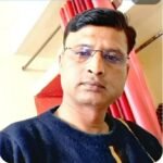 अपने अतीत और कभी वर्तमान से