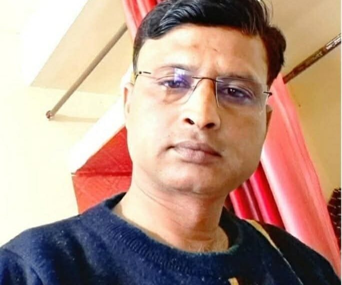 अपने अतीत और कभी वर्तमान से