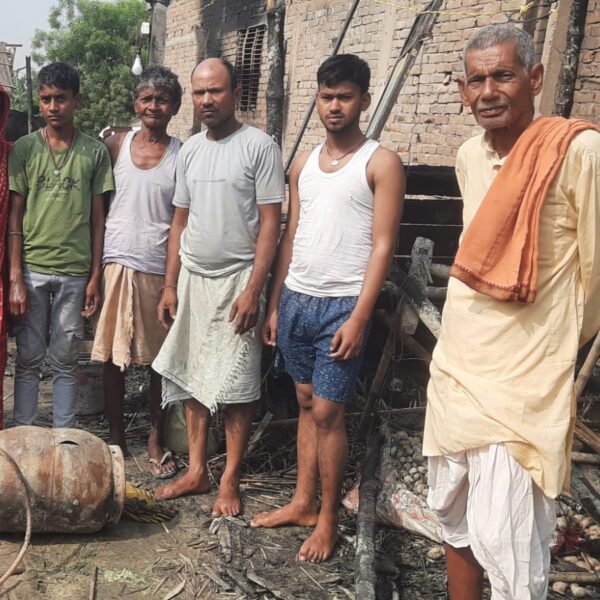 रात का सन्नाटा चीर कर हुआ धमाका: गैस&hellip;