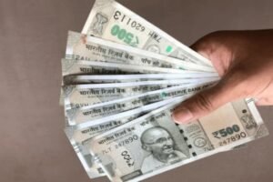 सरकारी कर्मचारियों पर पैसों की बारिश: DA बढ़ा,&hellip;