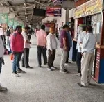 मुजफ्फरपुर स्टेशन पर फायर अलर्ट: आग की घटना के बाद रेलवे का बड़ा एक्शन, स्टाल संचालकों पर कसी नकेल