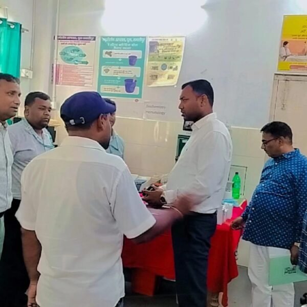 औचक निरीक्षण में खुली अस्पताल की पोल: डॉक्टर&hellip;