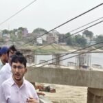 जाम से मिलेगी मुक्ति: अखाड़ाघाट के समानांतर नया पुल मार्च 2027 तक तैयार, डीएम का सख्त अल्टीमेटम