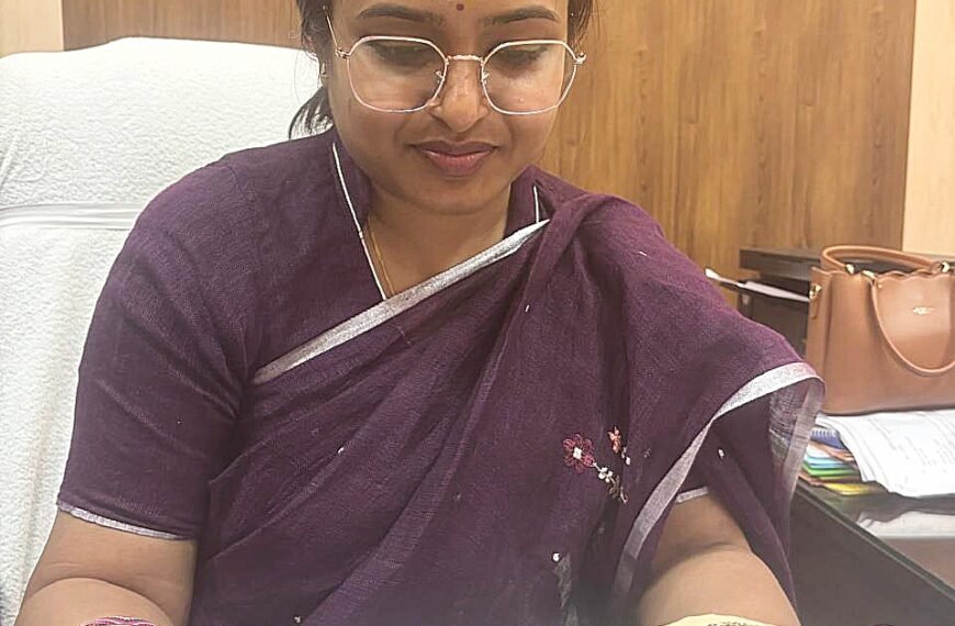 मिला इतिहास का खजाना: बक्सर में 100 साल पुरानी दुर्लभ पांडुलिपि बरामद, ज्ञान भारतम् मिशन ने जगाई नई उम्मीद