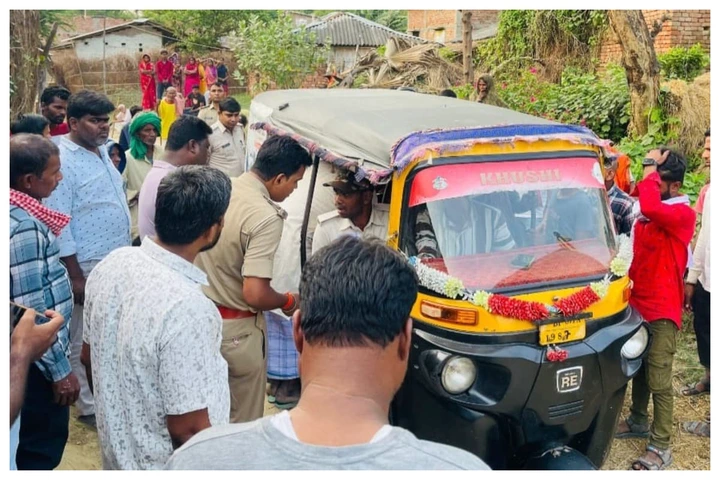 बेटे से मिलने गई मां की रहस्यमयी मौत: ससुराल से मिला शव, पति सहित पूरा परिवार फरार