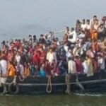 विक्रमशिला सेतु ठप: गंगा पार जान जोखिम में, अगुवानी घाट पर उमड़ा सैलाब, नावों पर बढ़ा दबाव, प्रशासन अलर्ट