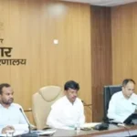 लापरवाह अफसरों पर डीएम का कहर: 126 मामलों में 3.47 लाख का जुर्माना, 25 पर कार्रवाई की सिफारिश