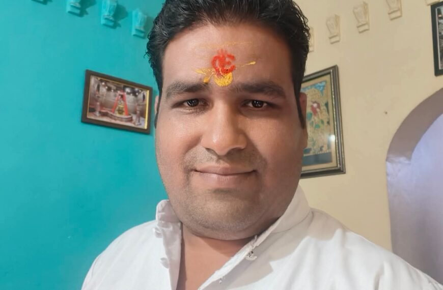 उनकी निगाहों से खौफ़ आता…