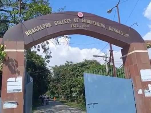 भागलपुर के युवा इंजीनियरों का कमाल: बनाया स्वदेशी कवच, दुश्मन की गोली भी होगी बेअसर