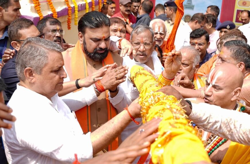 33 करोड़ देवी-देवताओं की नगरी बना राजगीर, वैदिक मंत्रों और महाआरती के बीच मलमास मेला का भव्य आगाज