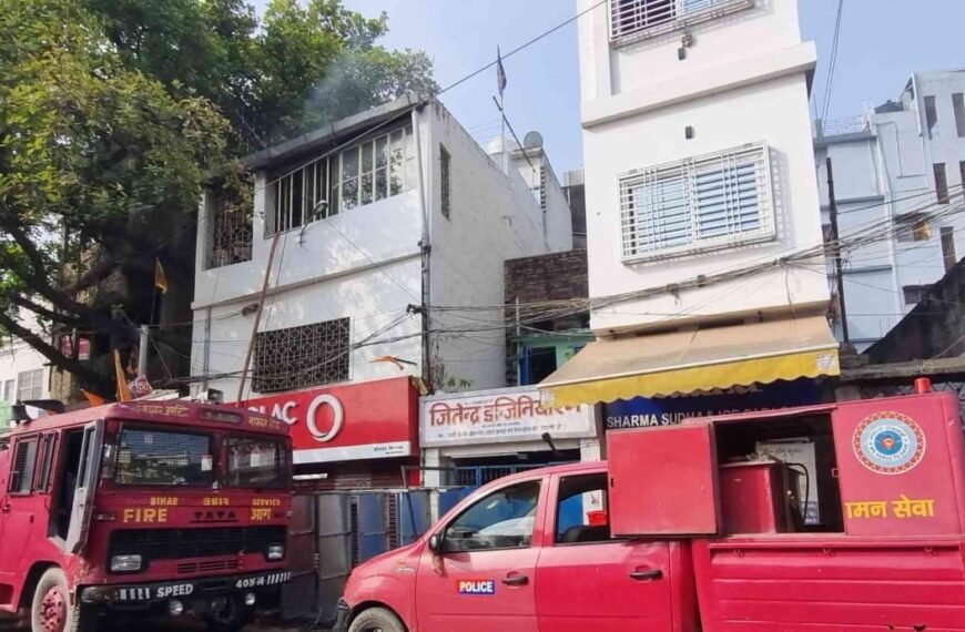 गोला रोड में भीषण आग…