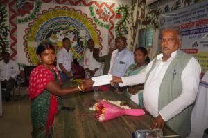 आपदा पीड़ितों के बीच मंत्री श्रवण कुमार ने&hellip;