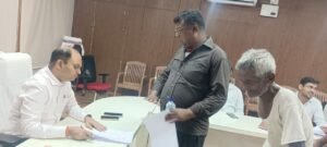 समाहरणालय में उमड़ी फरियादियों की भीड़: डीएम ने&hellip;