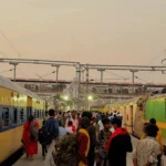 भीषण गर्मी में गया जंक्शन पर यात्री बेहाल, पानी के लिए भटकते रहे यात्री