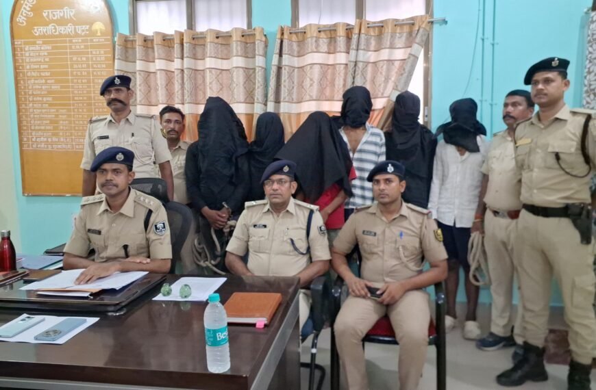 आधी रात की टेम्पो लूट का खुलासा: अंतरजिला गैंग का भंडाफोड़, 6 बदमाश गिरफ्तार, 3 लूटी गई गाड़ियां बरामद