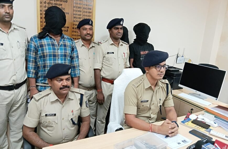 बड़ी वारदात से पहले पुलिस का शिकंजा: हथियारों के साथ तीन कुख्यात अपराधी दबोचे गए, इलाके में मचा हड़कंप