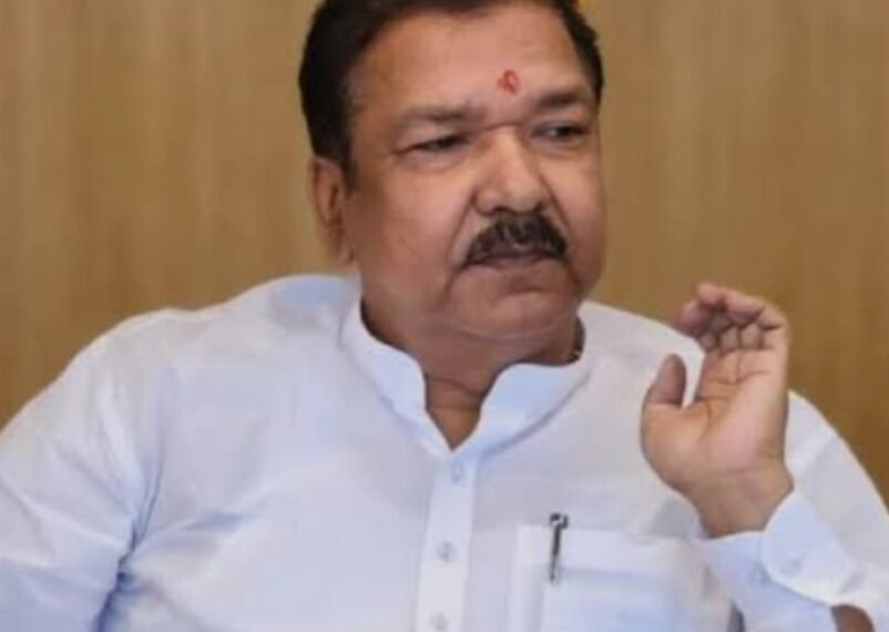 भ्रष्टाचार पर चला विभाग का बुलडोजर: बिहार में 9 राजस्व अधिकारियों पर बड़ी कार्रवाई, एक की बर्खास्तगी तय