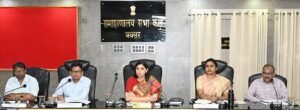 बक्सर में डीएम का सख्त एक्शन: लंबित मामलों&hellip;