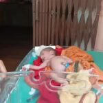 पेड़ के नीचे नवजात का इलाज: डुमराँव अस्पताल की बदहाली पर भड़के पूर्व विधायक, बोले- मानवता को शर्मसार करने वाली घटना