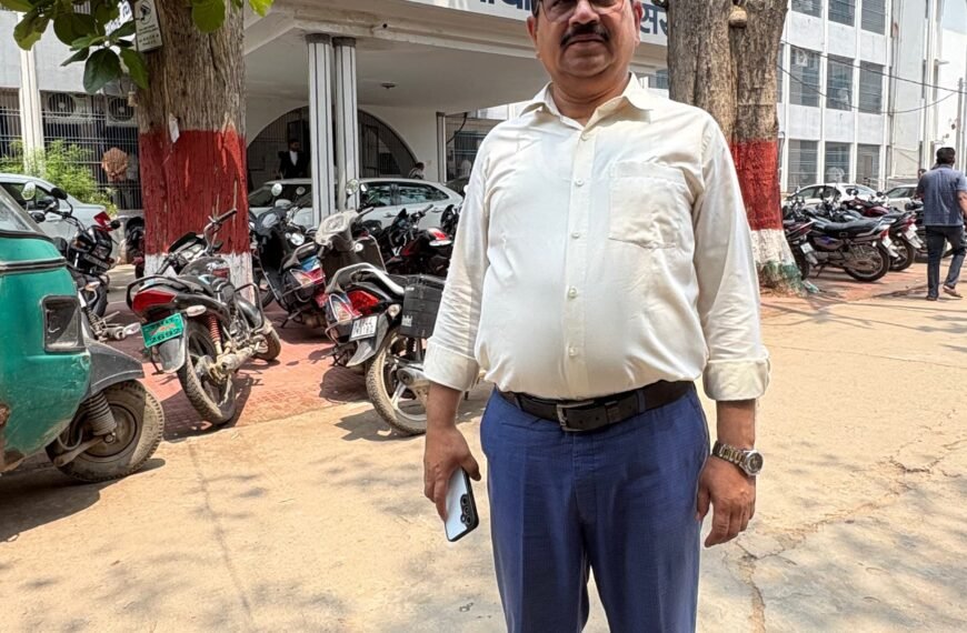 अनुमंडलीय अस्पताल की बदहाली पर भड़के जदयू नेता, सिविल सर्जन पर लगाया लापरवाही का आरोप