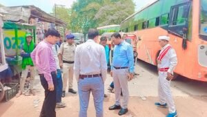 अतिक्रमण पर प्रशासन का बड़ा एक्शन: बस स्टैंड&hellip;