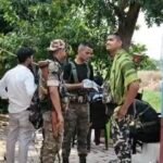 25 हजार के इनामी संतोष डॉन पर EOU-STF का बड़ा शिकंजा: 25 ठिकानों पर ताबड़तोड़ छापेमारी, जमीन के कागजात, हथियार, अन्य सामान और स्कॉर्पियो जब्त