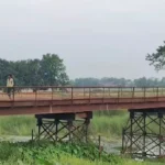 मौत का पुल बना माधोपुर का लोहे का पुल, हर गुजरते कदम के साथ बढ़ रहा हादसे का खतरा