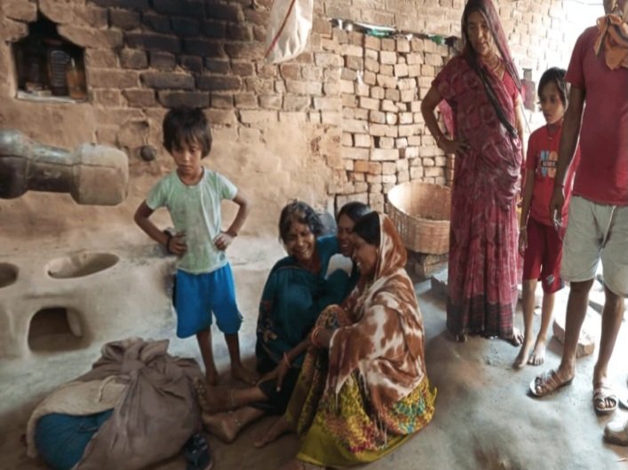 आसमान से बरसी मौत: भैंस चराकर लौट रहे पशुपालक पर गिरी बिजली, खेत में तड़पते मिले, अस्पताल पहुंचते ही तोड़ा दम
