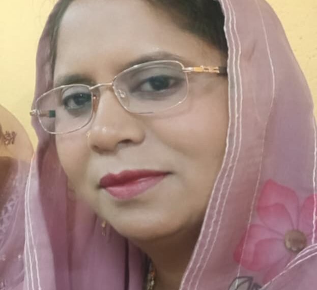 रात दिन रहता है तेरी याद का दफ्तर खुला