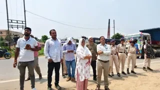 चकला चौक पर चला बुलडोजर: अवैध कब्जों पर प्रशासन का बड़ा प्रहार, बुलडोजर कारवाही से मचा हड़कंप