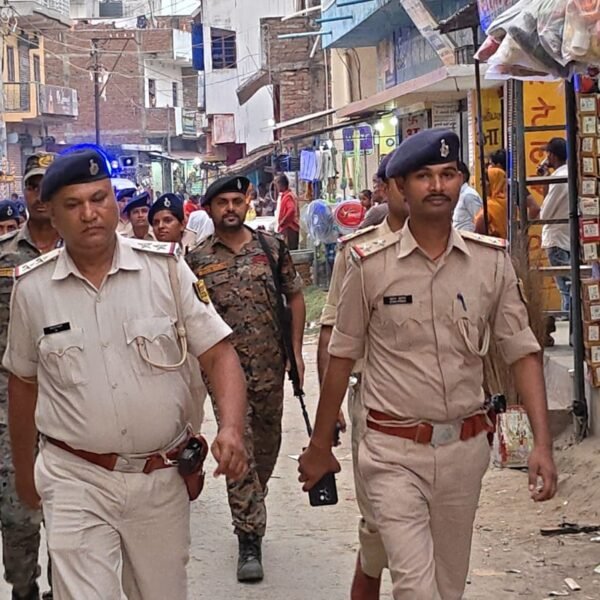 मोहर्रम से पहले पुलिस का शक्ति प्रदर्शन: संवेदनशील&hellip;