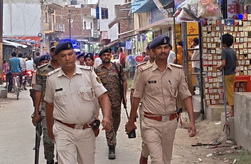 मुहर्रम से पहले प्रशासन अलर्ट, संवेदनशील इलाकों में फ्लैग मार्च से असामाजिक तत्वों में हड़कंप