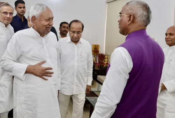 नीतीश-RCP की मुलाकात से सियासी हलचल तेज, जदयू…